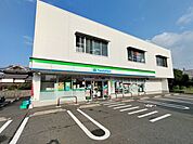 ファミリーマート 小倉北方三丁目店 徒歩16分。 1240m