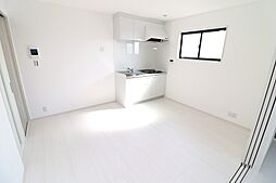 イリスコート忍ケ丘III 2階1LDKのリビング/ダイニング