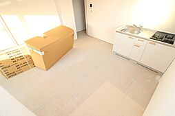 イリスコート忍ケ丘III 3階1LDKのリビング/ダイニング