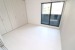 イリスコート忍ケ丘III 1階1LDKのリビング/ダイニング