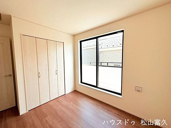 洋室を拡大表示