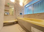 一日の疲れをゆったりと癒す、くつろぎのバスルーム