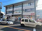 逗子郵便局 徒歩6分。 480m