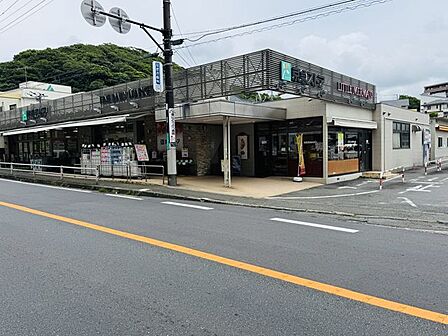 京急ストア 葉山店 徒歩41分。 3220m