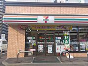 セブンイレブン　札幌北5条店 430m