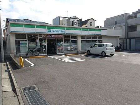 ファミリーマート関町北ニ丁目店 540m