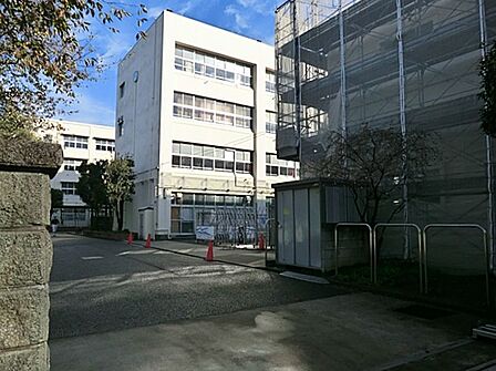 横浜市立城郷中学校まで約1100ｍ
