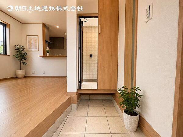 玄関を拡大表示
