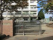 横浜市立樽町中学校まで約1800ｍ
