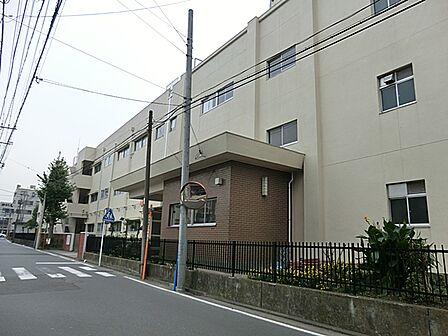 横浜市立南小学校まで約450m