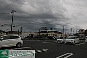いなげや上尾沼南駅前店 徒歩14分。 1110m