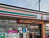 セブンイレブン川島伊草店 徒歩11分。 850m