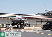 セブンイレブン鴻巣南1丁目店 徒歩8分。 630m