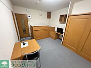1階はフローリング、2階はじゅうたんです。