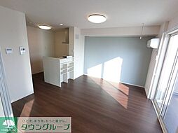 ル リッシュ　Ｃ 3階1LDKのリビング/ダイニング