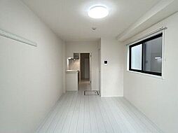 RS Residence 101 1階ワンルームのリビング/ダイニング