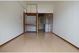 サンパレスシカマ 107 1階1Kのリビング/ダイニング