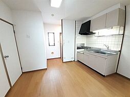 レジデンスオリーブＴ 201 2階2DKのリビング/ダイニング