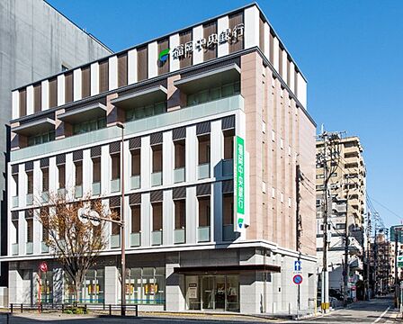 福岡中央銀行渡辺通支店(700m)