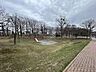 周辺：にれの木公園 徒歩2分。 160m