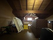 【屋根裏収納】屋根裏収納付きで、季節物などをしっかり収納可能でございます。