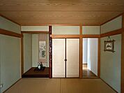 ローソン篠山野中店 【収納】1F和室 300m