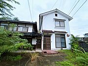 【外観】南西側から見た外観。7DDKの2階建て。