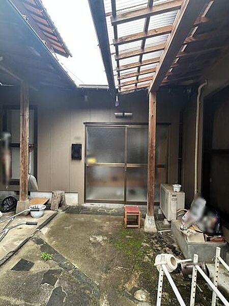 玄関を拡大表示