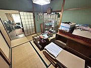 【和室1】6帖。押入付きの和室でお部屋が片付きます。