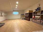 【屋根裏収納】