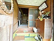 【玄関内観】