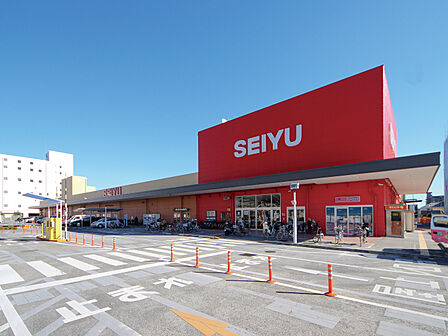西友 新座店 927m