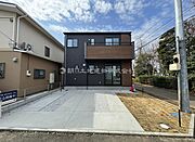 【外観】シャープなデザインが印象的な洗練の住まいです。