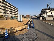 前面道路　南側　公道　幅員約5.5m