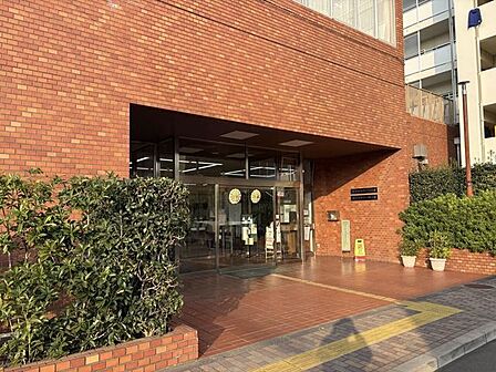 谷戸図書館 1200m