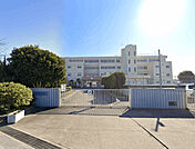 小学校「取手市立取手東小学校まで833m」