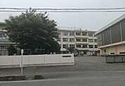 中学校「取手市立取手第一中学校まで1001m」