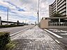 外観：前面道路含む現地写真