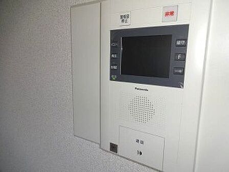 TVモニター付きインターホンがあり、防犯面も安心!(※売主様ご入居前の写真です)