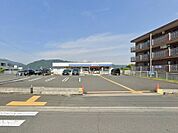 ローソン亀岡頼政塚店 760m