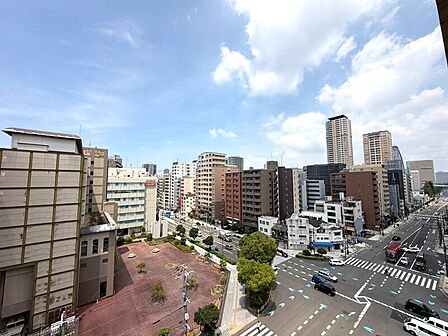 9階部分角住戸につき、陽当たり・通風・眺望良好です♪