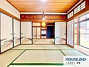 LDKに隣接した和室は来客時の客室としても利用できますし、お子様のプレイルームやお昼寝にも利用可能な最適なお部屋です。