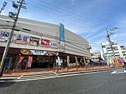 ダイエー 北野田店（137m）