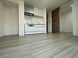 Enew金剛 101 1階1LDKのリビング/ダイニング