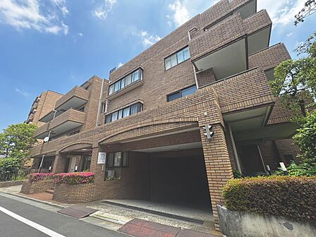 ◆◇どっしりと、重厚感のある外観写真◆◇