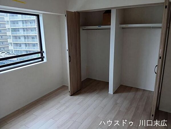 洋室を拡大表示