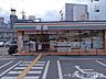 周辺：セブンイレブン川口並木2丁目店24時間営業でいつでも利用できるため、夜遅くの帰宅時や早朝でも安心です。お弁当から日用品まで豊富な品揃えがあり、日々のちょっとした買い物に重宝する大変便利な環境です…