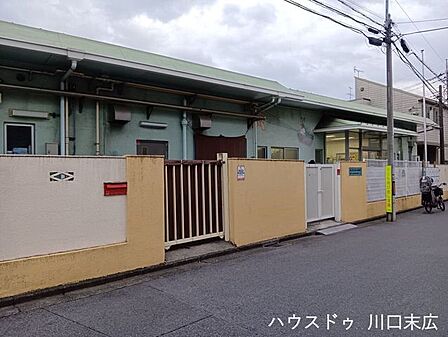川口市立青木保育所平日7:00~19:00(土曜18:00まで)開所しており、共働きのご家庭も安心です。閑静な住宅街に位置し、お子様が健やかにのびのびと成長できる子育て世帯に嬉しい環境です。 130m