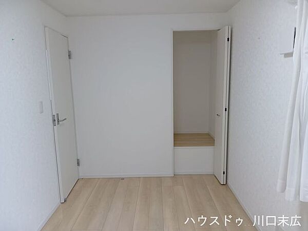 洋室を拡大表示