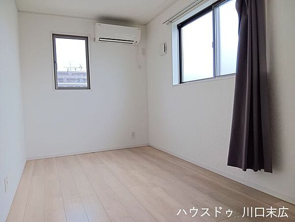 洋室を拡大表示